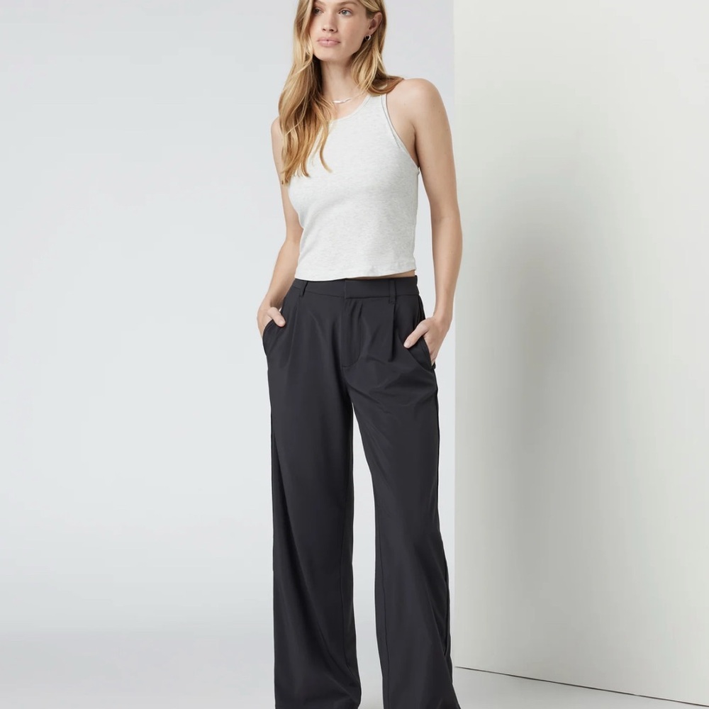 Vuori Villa Wideleg Trousers (new with tags) small in short length
